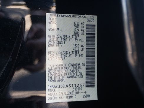 Used 2020 Nissan Titan SV w/ SV Convenience Package image 35