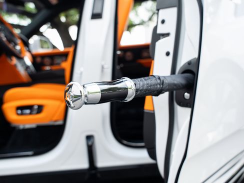 Used 2025 Rolls-Royce Cullinan image 13