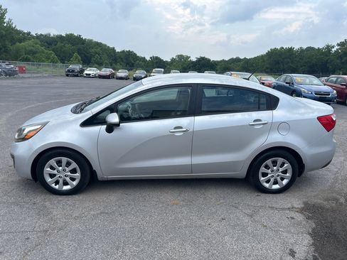 Used 2013 Kia Rio LX FWD image 1