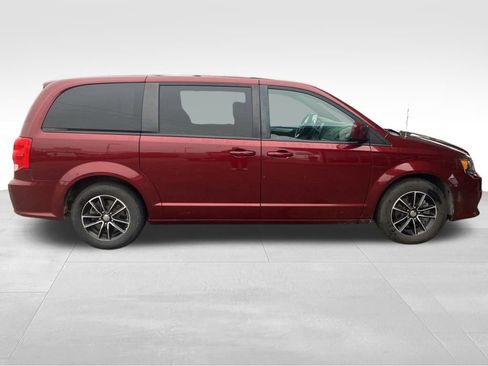 Used 2018 Dodge Grand Caravan GT image 6