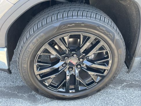 Used 2021 GMC Sierra 1500 SLT AWD/4WD image 14