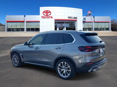 Used 2025 BMW X5 xDrive40i w/ Premium Package image 3