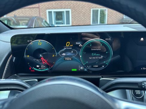 Used 2023 Mercedes-Benz EQB 300 4MATIC image 19