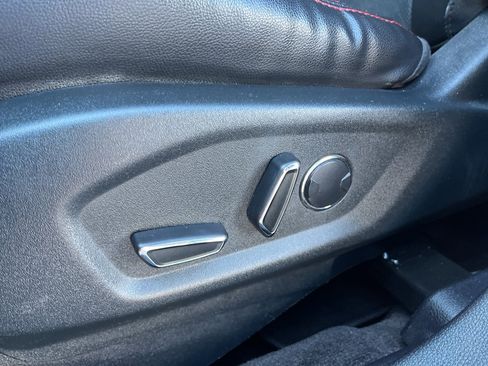 Used 2018 Ford Explorer Sport image 23