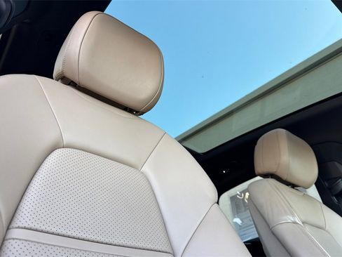 Used 2021 Porsche Cayenne Coupe image 20