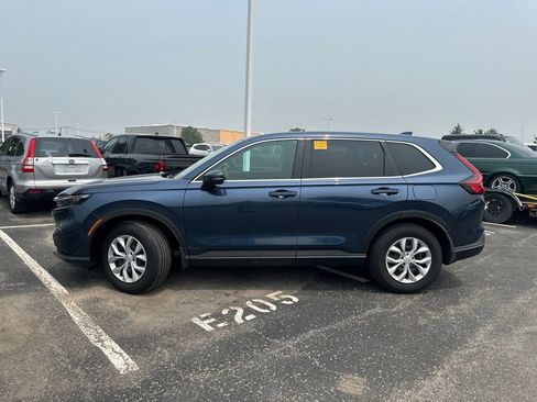 Used 2025 Honda CR-V LX image 7