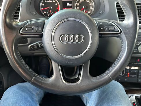 Used 2017 Audi Q3 2.0T Premium Plus w/ Premium Plus Package FWD image 23