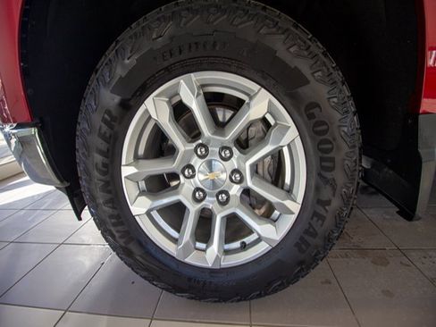 Certified 2023 Chevrolet Silverado 1500 LT image 25