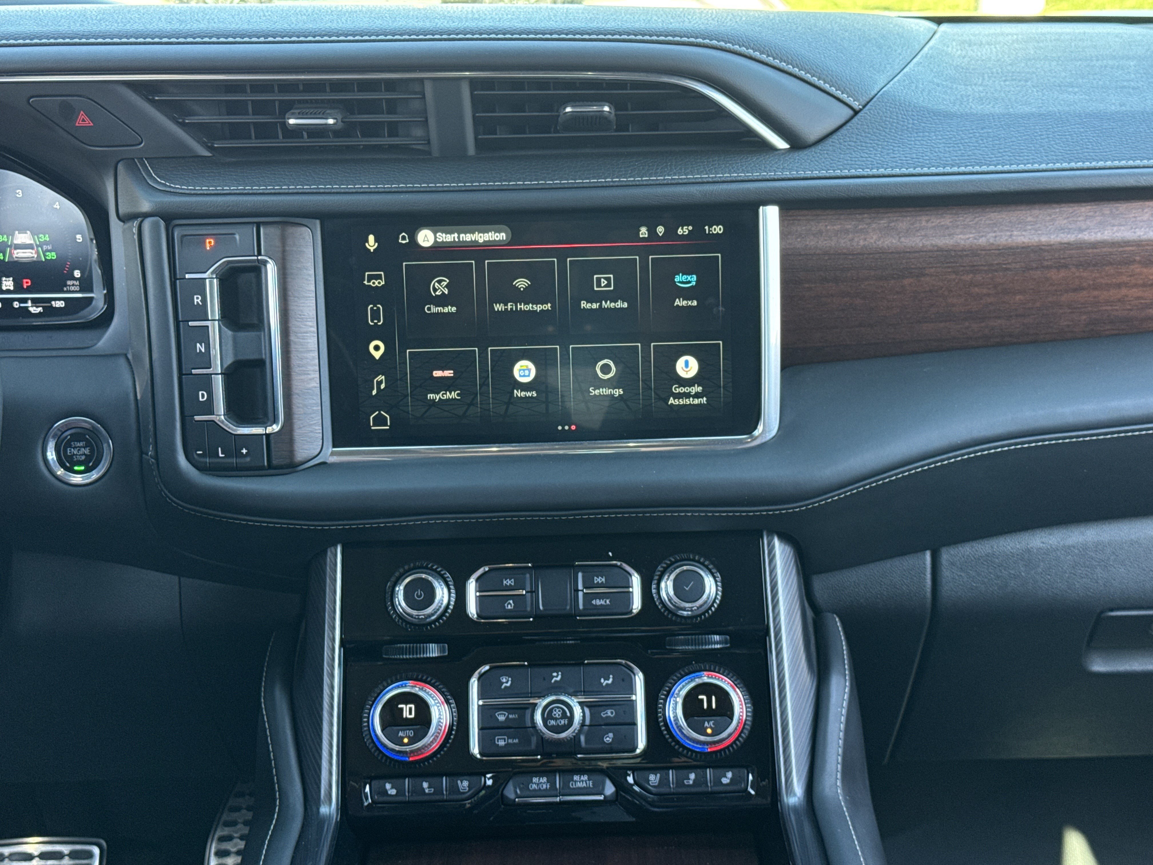 Certified 2023 GMC Yukon Denali Ultimate AWD/4WD image 16