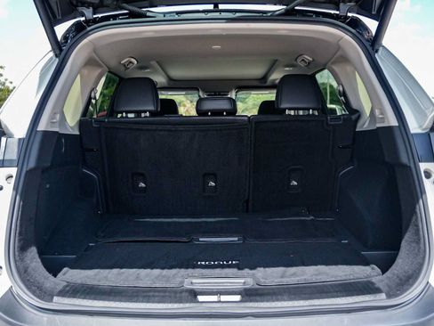 Used 2023 Nissan Rogue SL w/ SL Premium Package FWD image 29
