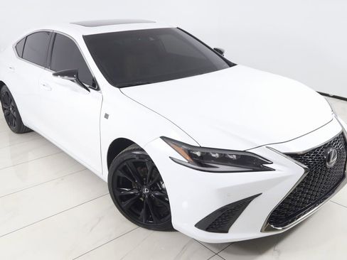 Used 2025 Lexus ES 300h F Sport w/ Accessory Package (Z1) image 19