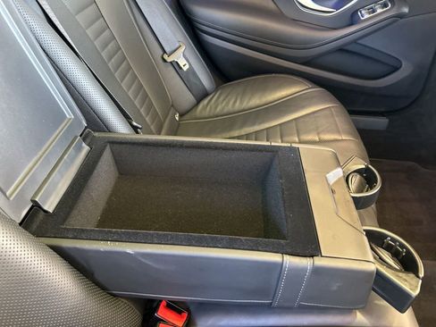 Used 2019 Mercedes-Benz S 560e image 34