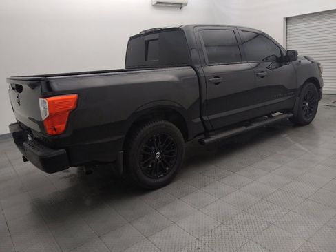 Used 2018 Nissan Titan SV w/ SV Convenience Package image 10
