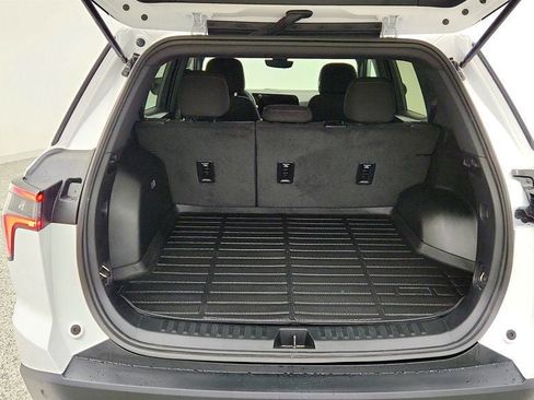 Used 2026 Chevrolet Equinox LT w/ Safety and Technology Package FWD image 20