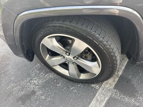 Used 2016 Jeep Grand Cherokee Overland w/ Advanced Technology Group image 7