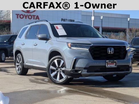 Used 2024 Honda Pilot Touring image 2