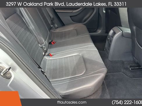 Used 2014 Volkswagen Jetta SEL FWD image 27