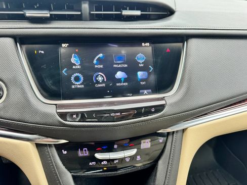 Used 2017 Cadillac XT5 Luxury w/ Driver Awareness Package FWD image 24