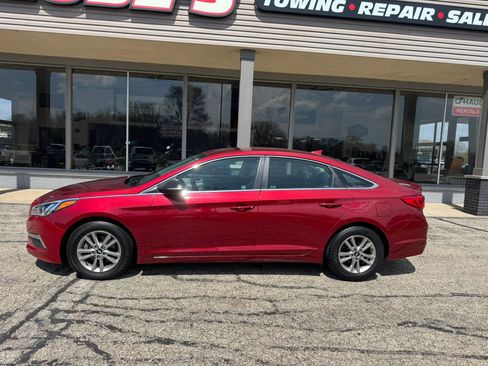 Used 2015 Hyundai Sonata SE FWD image 2