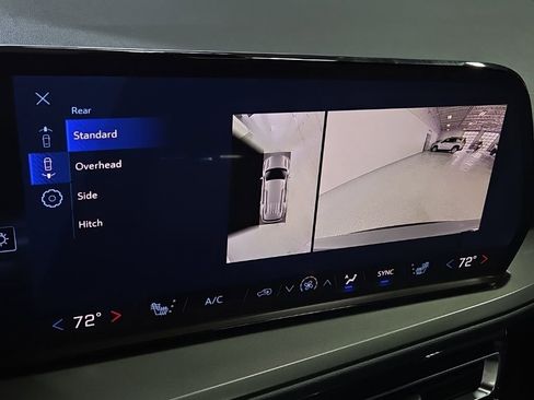 New 2026 Chevrolet Traverse LT w/ Sun and Wheel Package image 24