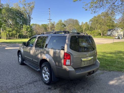 Used 2008 Nissan Pathfinder S AWD/4WD image 6