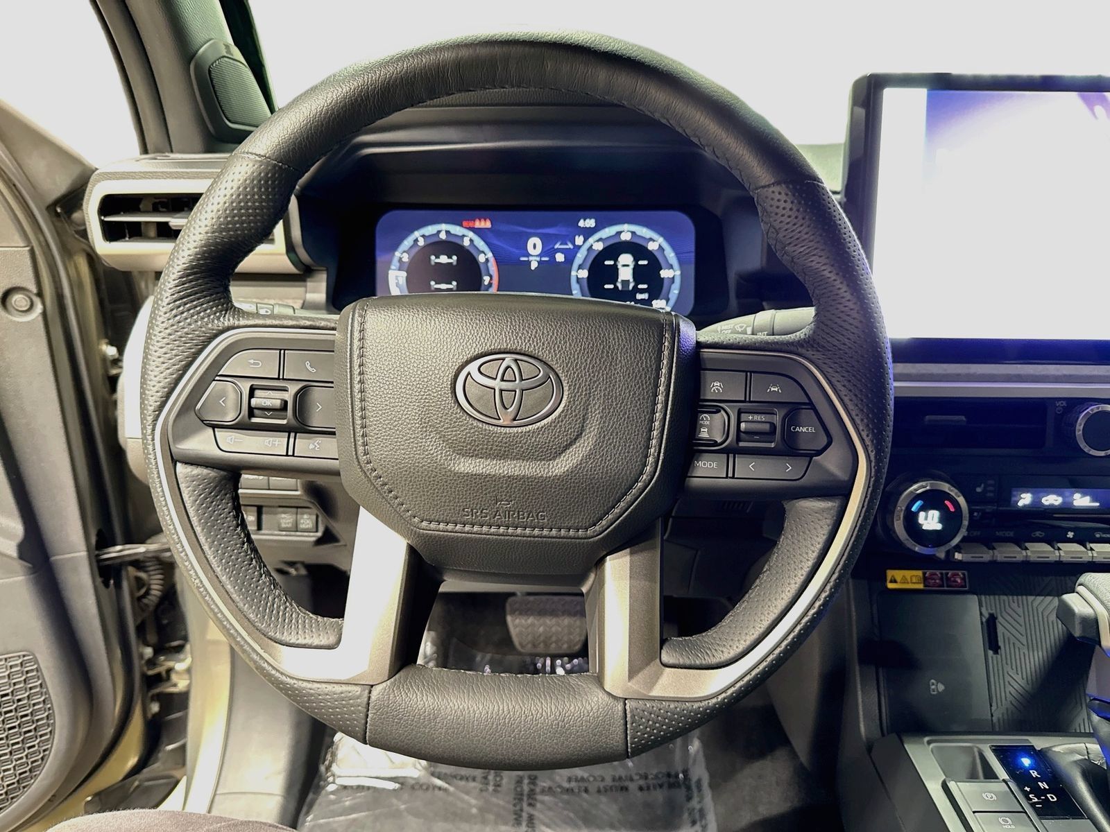 Used 2025 Toyota Tacoma 4x4 Double Cab Hybrid w/ Tow Tech Package image 15