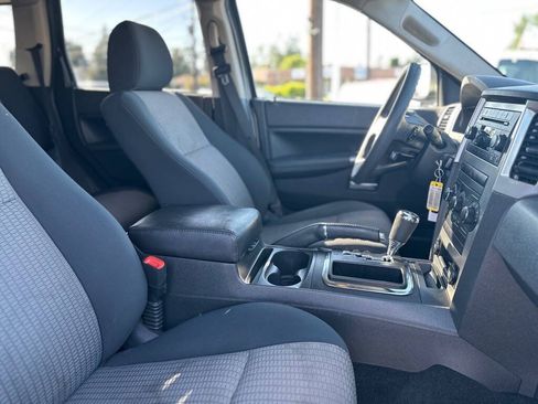 Used 2010 Jeep Grand Cherokee Laredo RWD image 24