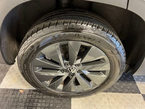 Certified 2024 Volkswagen Taos S FWD image 14