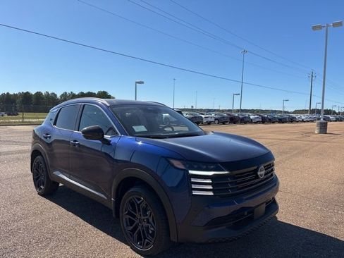 New 2026 Nissan Kicks SR image 5