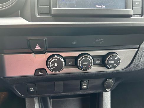 Used 2019 Toyota Tacoma SR RWD image 14