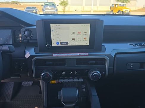 Used 2025 Toyota Tacoma SR5 image 18