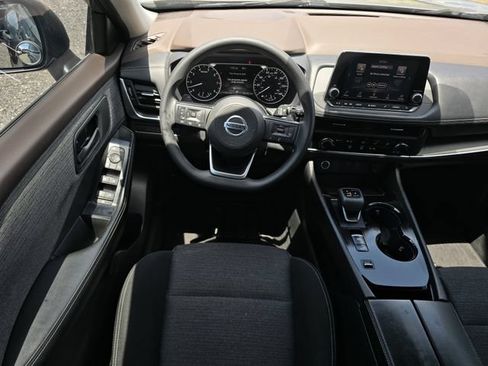 Used 2021 Nissan Rogue S FWD image 18