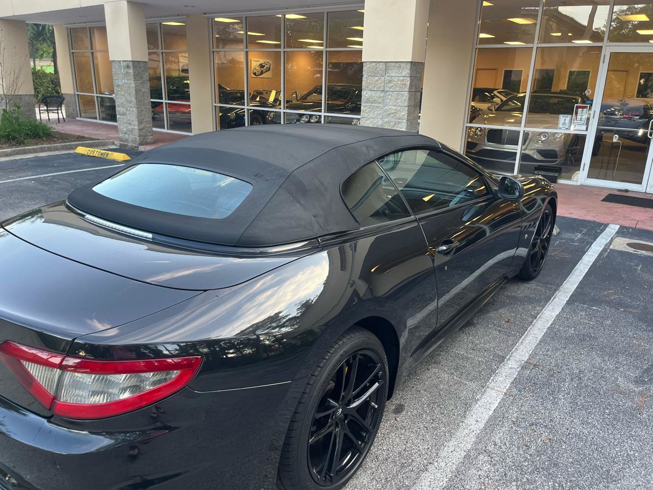 Used 2018 Maserati GranTurismo Sport RWD image 21