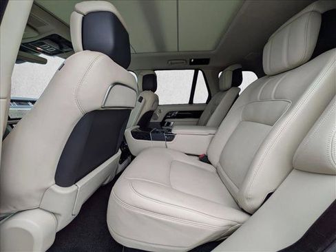 Used 2021 Land Rover Range Rover Autobiography image 15