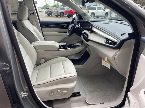 New 2026 Buick Enclave Avenir w/ Super Cruise Package FWD image 37