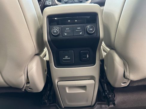 Used 2018 GMC Acadia Denali w/ Technology Package image 15