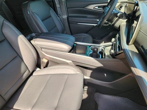 New 2027 Chevrolet Traverse LT w/ Midnight/Sport Edition FWD image 10