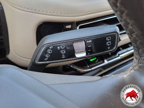 Used 2022 Lincoln Nautilus Reserve FWD image 33