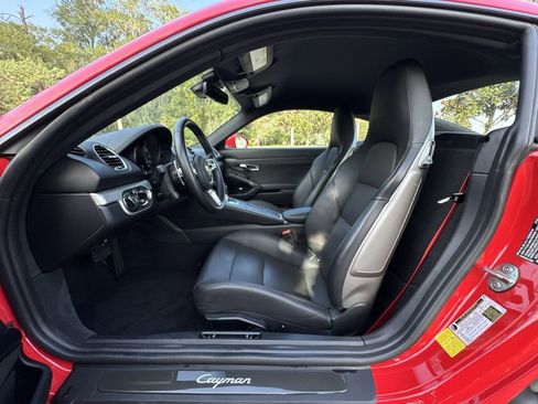 Used 2025 Porsche 718 Cayman image 15