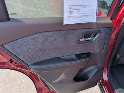 Certified 2023 Nissan Rogue SV AWD/4WD image 10