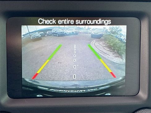 Used 2017 Jeep Renegade Latitude w/ Popular Equipment Group image 13