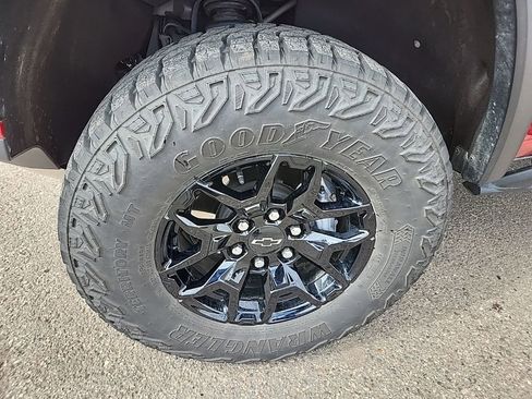 Certified 2025 Chevrolet Colorado ZR2 w/ Midnight Edition AWD/4WD image 53