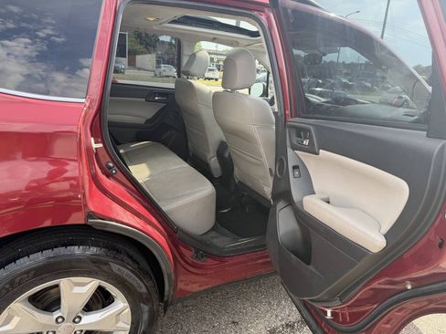 Used 2014 Subaru Forester 2.5i Touring w/ Popular Package #2 AWD/4WD image 6