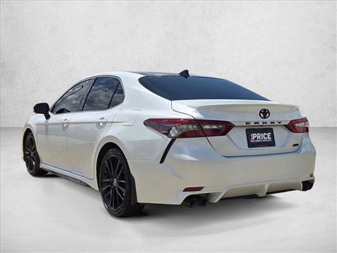 Used 2021 Toyota Camry XSE FWD image 8