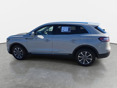 Used 2022 Lincoln Nautilus Reserve image 8