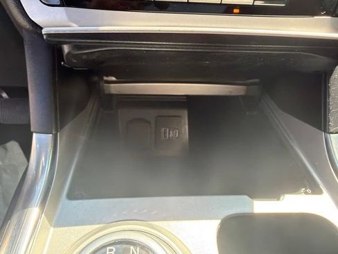Used 2023 Ford Explorer XLT w/ Equipment Group 202A AWD/4WD image 13