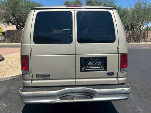Used 2007 Ford E-350 and Econoline 350 XL RWD image 7