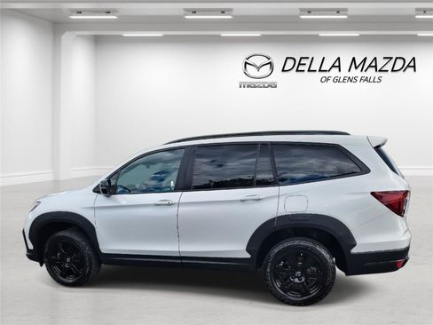 Used 2022 Honda Pilot TrailSport image 3