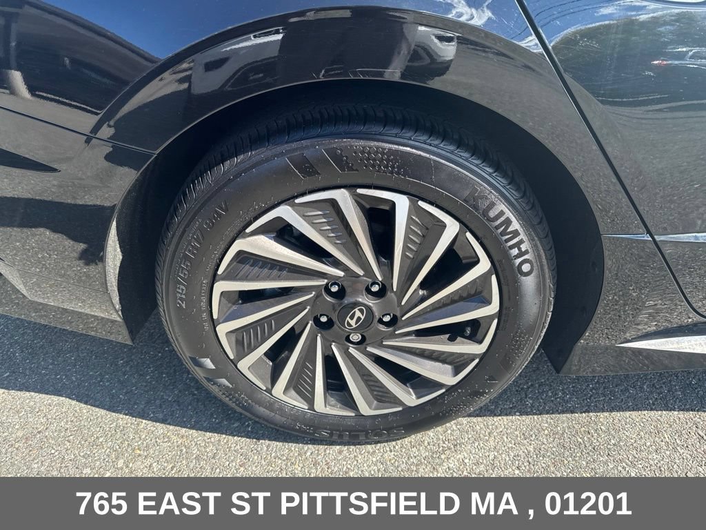 Used 2025 Hyundai Sonata SEL FWD image 29