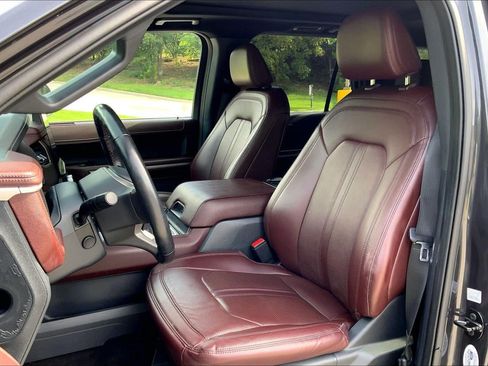 Used 2022 Ford Expedition Limited AWD/4WD image 23